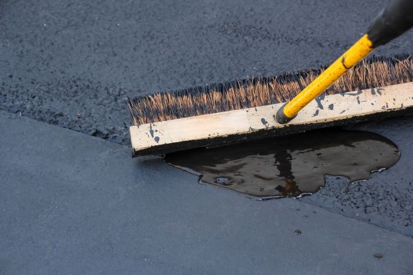 Driveway Asphalt Sealing in Norman